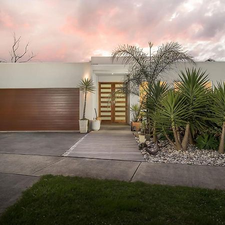 Currawong Close Pool Pool Table Alfresco Featured Cowes Extérieur photo