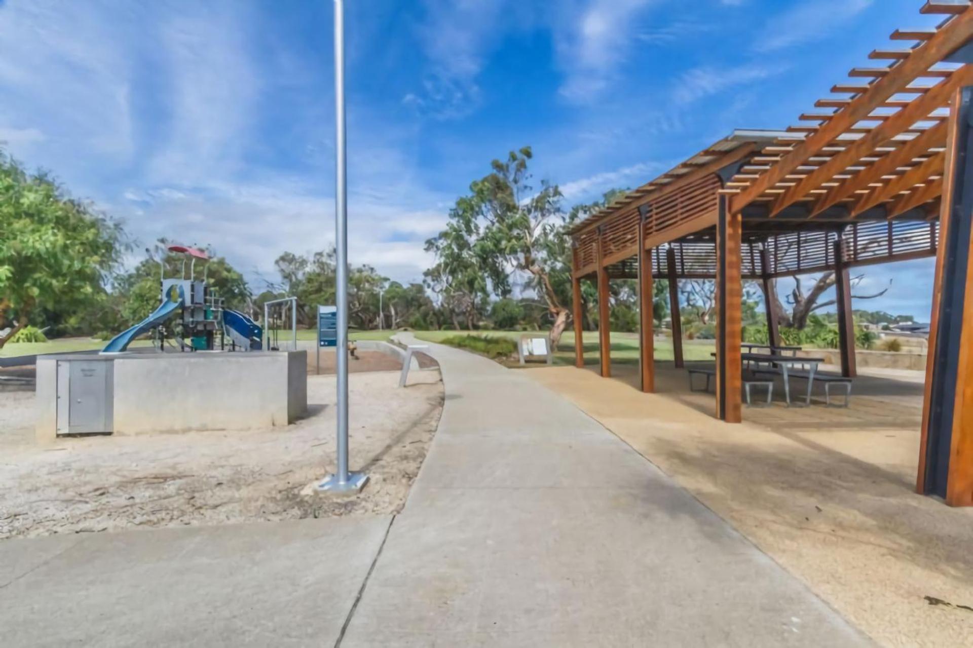 Currawong Close Pool Pool Table Alfresco Featured Cowes Extérieur photo